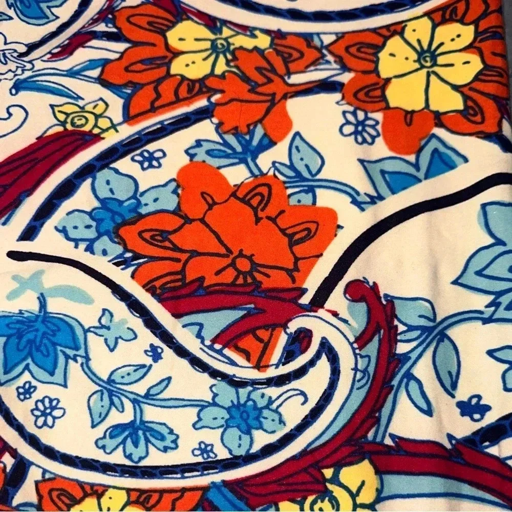 Lularoe TC2 paisley cream& blue leggings! Floral fun. OG quality & fit . New - Picture 3 of 6